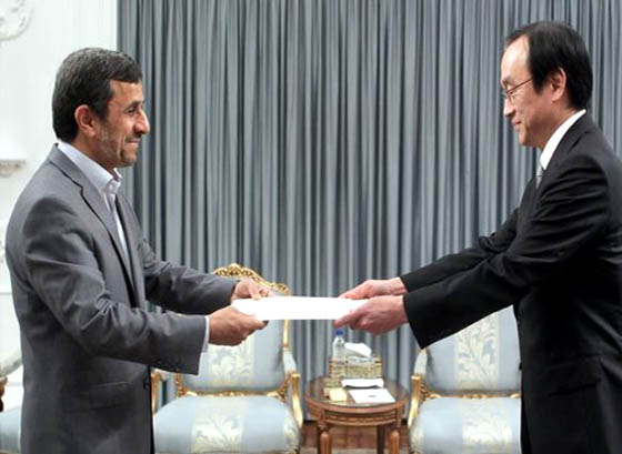  Nothing can hinder Iran’s scientific progress, Ahmadinejad says