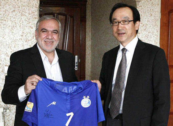  Japanese envoy FC Esteghlal director confer