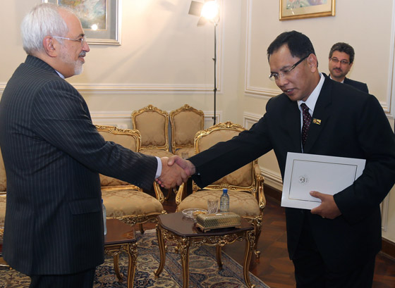  Zarif Asks for Brunei’s Increased Investment in Iran