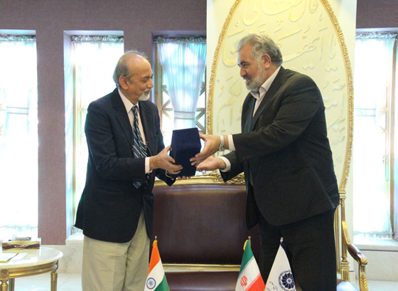  India keen on cooperation with Isfahan on textile, steel industry