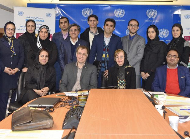  Members of Bar Association from Alborz Province navigate the UN online