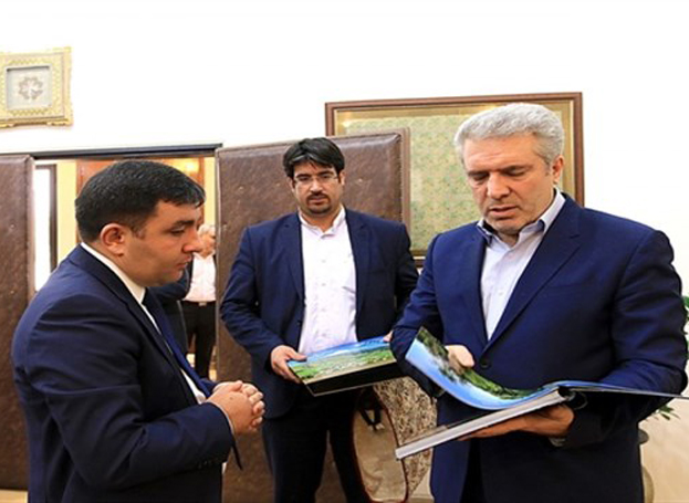  Iranian official hails relations with Azerbaijan