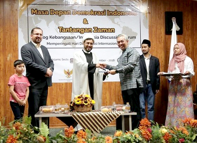  Indonesian envoy hails Iran’s religious academy