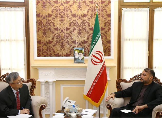  Iranian, Chinese Officials Discuss Yemen Crisis